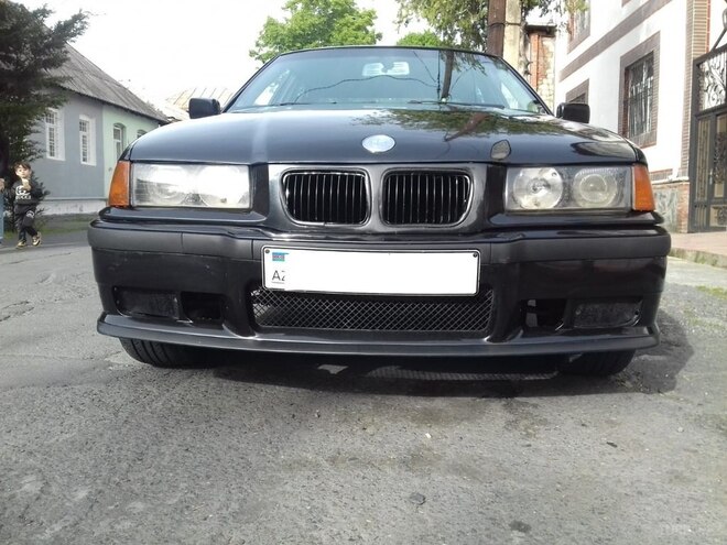 BMW 316 1991, 240,000 km - 1.6 l - Zaqatala