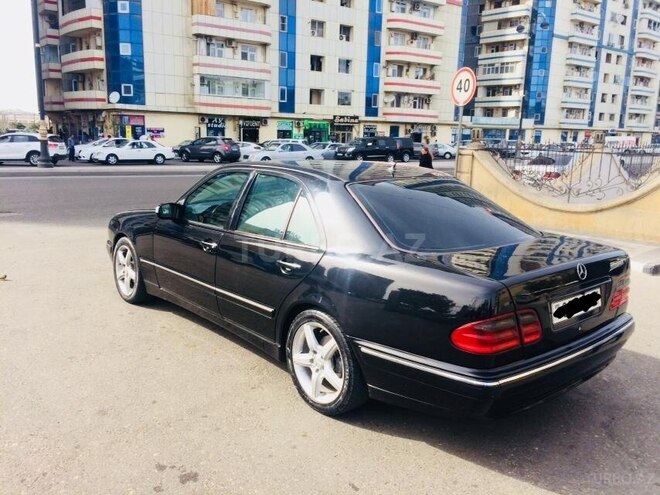 Mercedes E 220 2000, 350,000 km - 2.2 l - Bakı