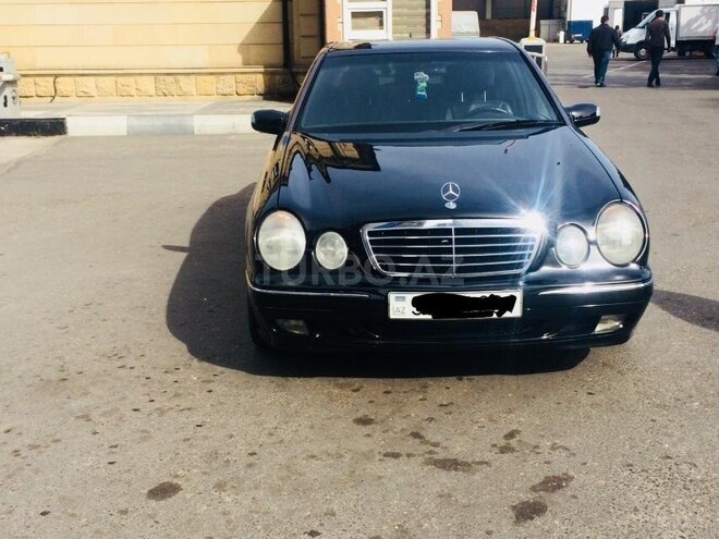 Mercedes E 220 2000, 350,000 km - 2.2 l - Bakı
