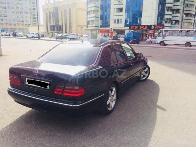 Mercedes E 220 2000, 350,000 km - 2.2 l - Bakı