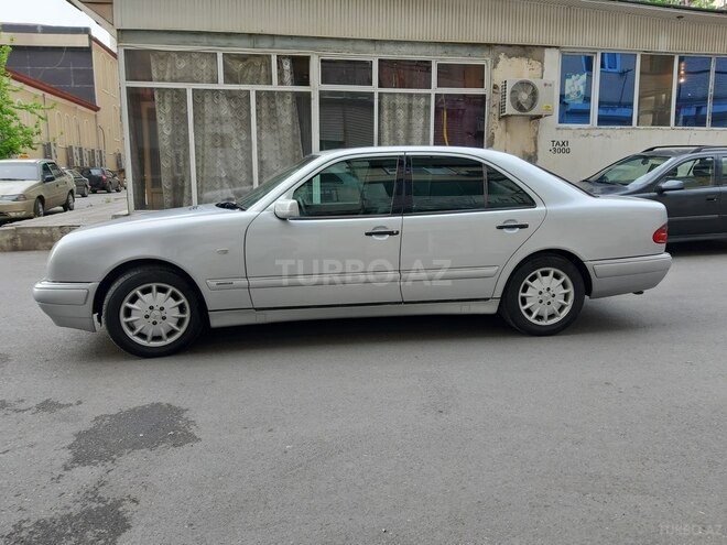 Mercedes E 240 1998, 343,300 km - 2.4 л - Bakı