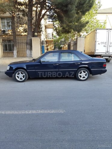Mercedes E 200 1990, 370,000 km - 2.0 l - Bakı