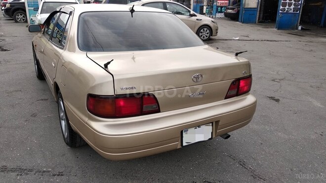 Toyota Camry 1995, 380,000 km - 2.2 l - Bakı