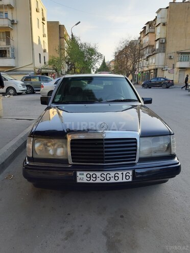 Mercedes E 200 1990, 370,000 km - 2.0 l - Bakı
