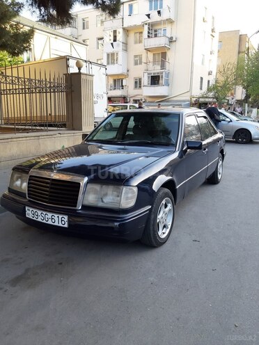 Mercedes E 200 1990, 370,000 km - 2.0 l - Bakı
