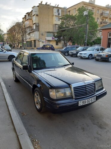 Mercedes E 200 1990, 370,000 km - 2.0 l - Bakı