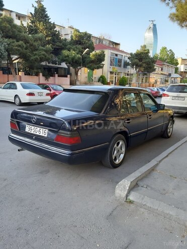 Mercedes E 200 1990, 370,000 km - 2.0 l - Bakı