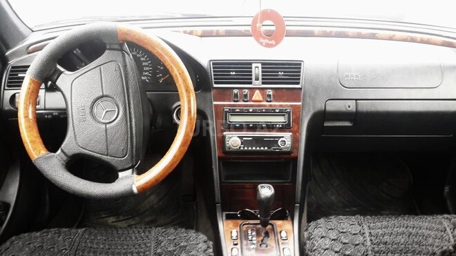 Mercedes C 240 1999, 235,056 km - 2.4 l - Bakı