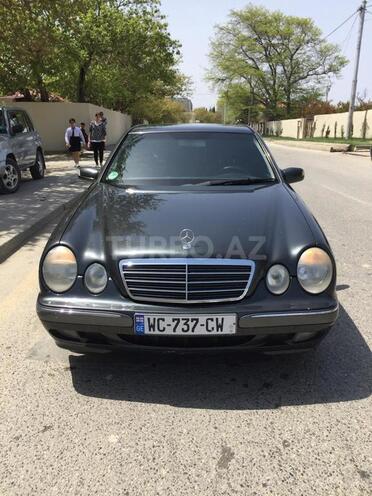 Mercedes E 270 2000, 278,000 km - 2.7 l - Bakı