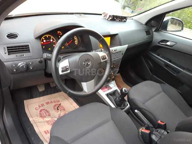 Opel Astra 2010, 240,000 km - 1.3 l - Qazax