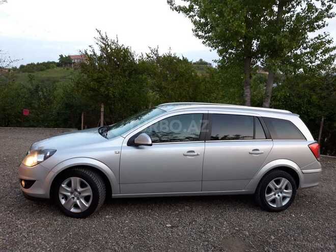 Opel Astra 2010, 240,000 km - 1.3 l - Qazax