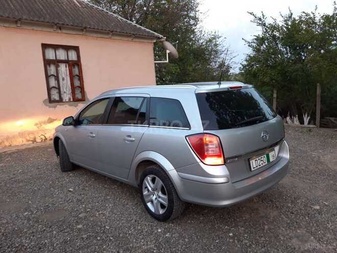 Opel Astra 2010, 240,000 km - 1.3 l - Qazax