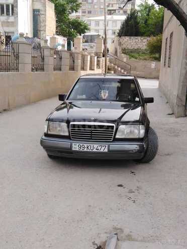 Mercedes E 220 1994, 309,000 km - 2.2 l - Bakı