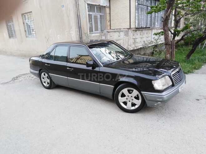 Mercedes E 220 1994, 309,000 km - 2.2 l - Bakı