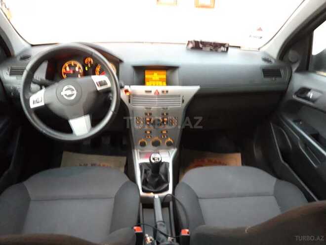 Opel Astra 2010, 240,000 km - 1.3 l - Qazax