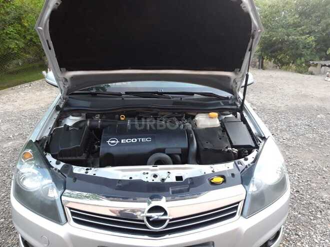 Opel Astra 2010, 240,000 km - 1.3 l - Qazax