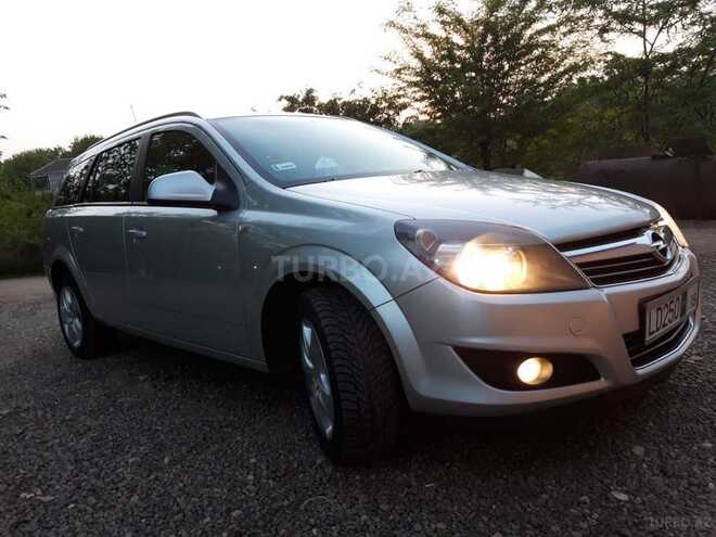 Opel Astra 2010, 240,000 km - 1.3 l - Qazax