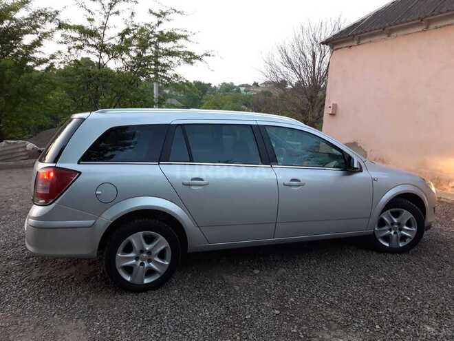 Opel Astra 2010, 240,000 km - 1.3 l - Qazax
