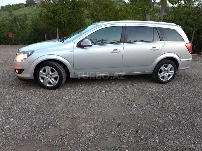 Opel Astra 2010, 240,000 km - 1.3 l - Qazax