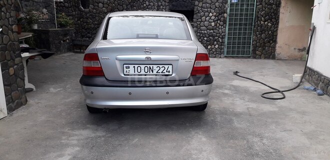 Opel Vectra 1997, 223,681 km - 1.8 l - Qusar