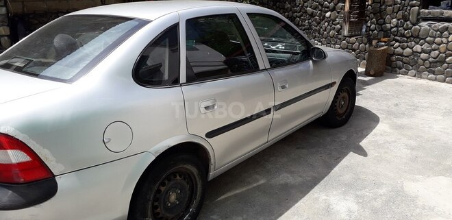 Opel Vectra 1997, 223,681 km - 1.8 l - Qusar