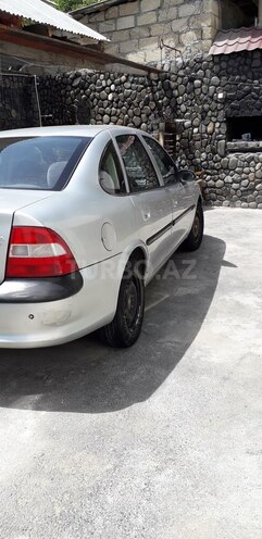 Opel Vectra 1997, 223,681 km - 1.8 l - Qusar