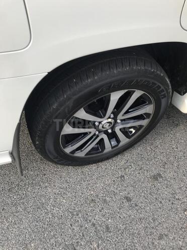 Toyota Land Cruiser 2017, 5,000 km - 4.5 л - Bakı