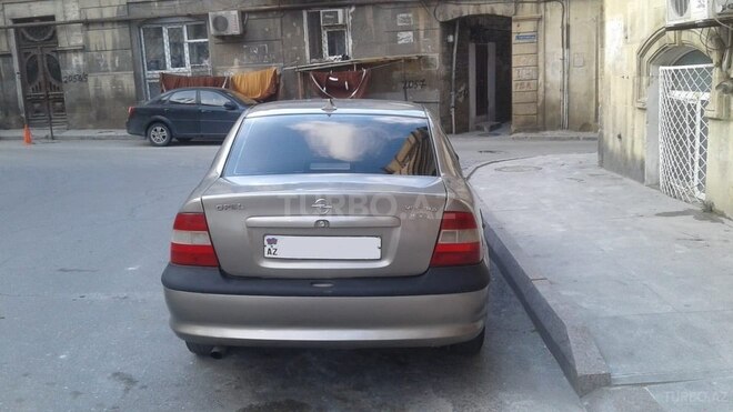 Opel Vectra 1997, 157,000 km - 1.6 л - Bakı
