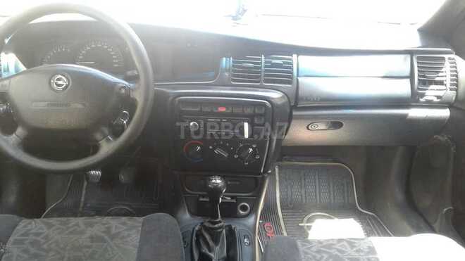 Opel Vectra 1997, 157,000 km - 1.6 л - Bakı