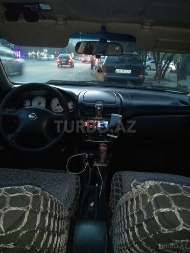 Nissan Sunny 2004, 300,000 km - 1.6 l - Bakı