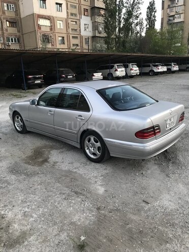 Mercedes E 320 2000, 427,000 km - 3.2 l - Bakı