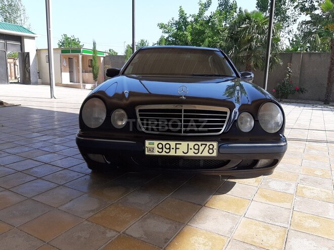 Mercedes E 270 2001, 254,120 km - 2.7 л - Bərdə