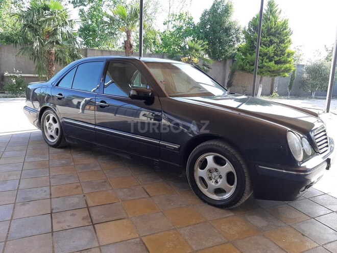 Mercedes E 270 2001, 254,120 km - 2.7 л - Bərdə