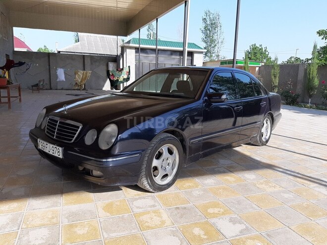 Mercedes E 270 2001, 254,120 km - 2.7 л - Bərdə
