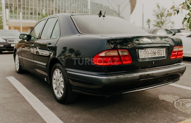 Mercedes E 200 1999, 380,000 km - 2.0 l - Bakı