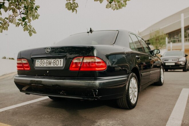 Mercedes E 200 1999, 380,000 km - 2.0 l - Bakı