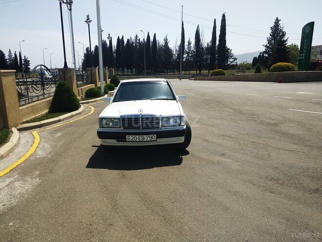 Mercedes 190 1992, 358,000 km - 2.0 l - Göygöl