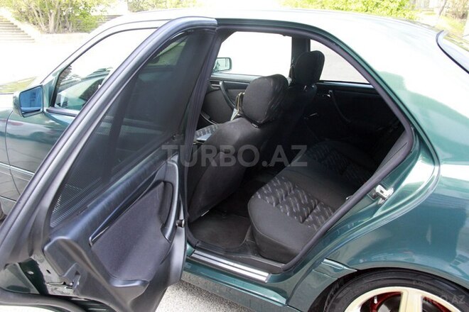 Mercedes C 200 1998, 282,090 km - 2.0 l - Bakı