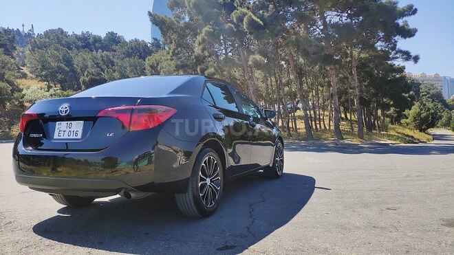 Toyota Corolla 2017, 19,000 km - 1.8 l - Bakı