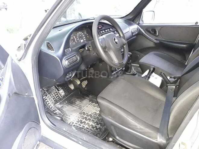 Chevrolet Niva 2014, 117,000 km - 1.7 l - Samux