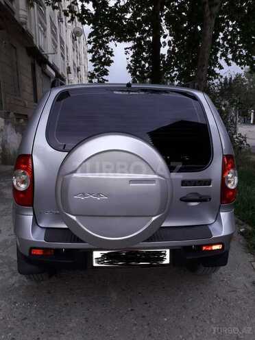 Chevrolet Niva 2014, 117,000 km - 1.7 l - Samux