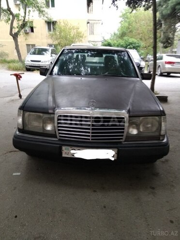 Mercedes E 250 1993, 450,000 km - 2.5 l - Bakı