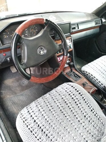Mercedes E 250 1993, 450,000 km - 2.5 l - Bakı