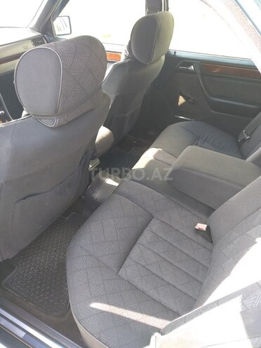 Mercedes E 280 1995, 445,000 km - 2.8 л - Sumqayıt