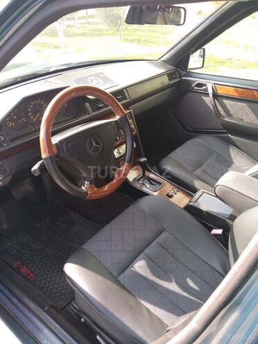 Mercedes E 280 1995, 445,000 km - 2.8 л - Sumqayıt