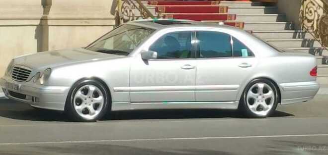 Mercedes E 280 2000, 395,487 km - 2.8 л - Bakı