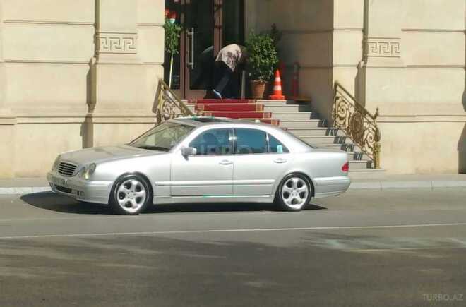 Mercedes E 280 2000, 395,487 km - 2.8 л - Bakı