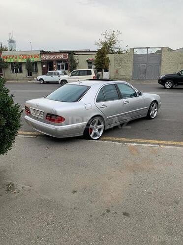 Mercedes E 280 2000, 395,487 km - 2.8 л - Bakı
