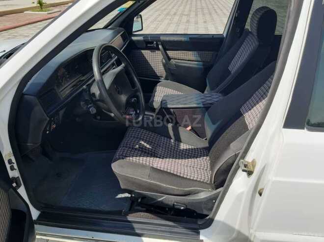 Mercedes 190 1991, 286,000 km - 1.8 l - Şirvan
