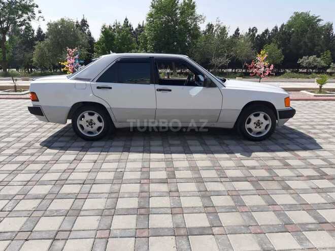 Mercedes 190 1991, 286,000 km - 1.8 l - Şirvan